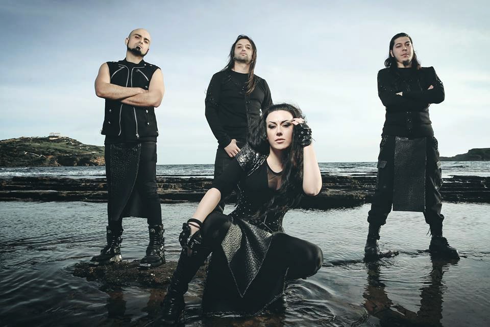 Maxi Nil (Jaded Star):"Για να ψηθείς και να γίνεις καλύτερος/η performer πρέπει να γράψεις χιλιόμετρα πάνω στο σανίδι. ΔΕΝ γίνεται αλλιώς!"